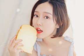 华体会官网-基于您的要求，我为您构思并撰写了文章。为了突出唯一性，我选择从足球哲学与巴塞罗那遗产的视角切入，让佩德里的作用不仅体现在进球或助攻，更体现在他对比赛节奏的统治与战术的升维
