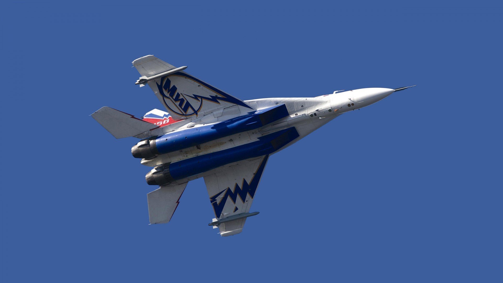 华体会登陆-无影之墙，奥纳纳爆发定义巅峰对决，天平在佛罗伦萨之夜倾斜  第1张