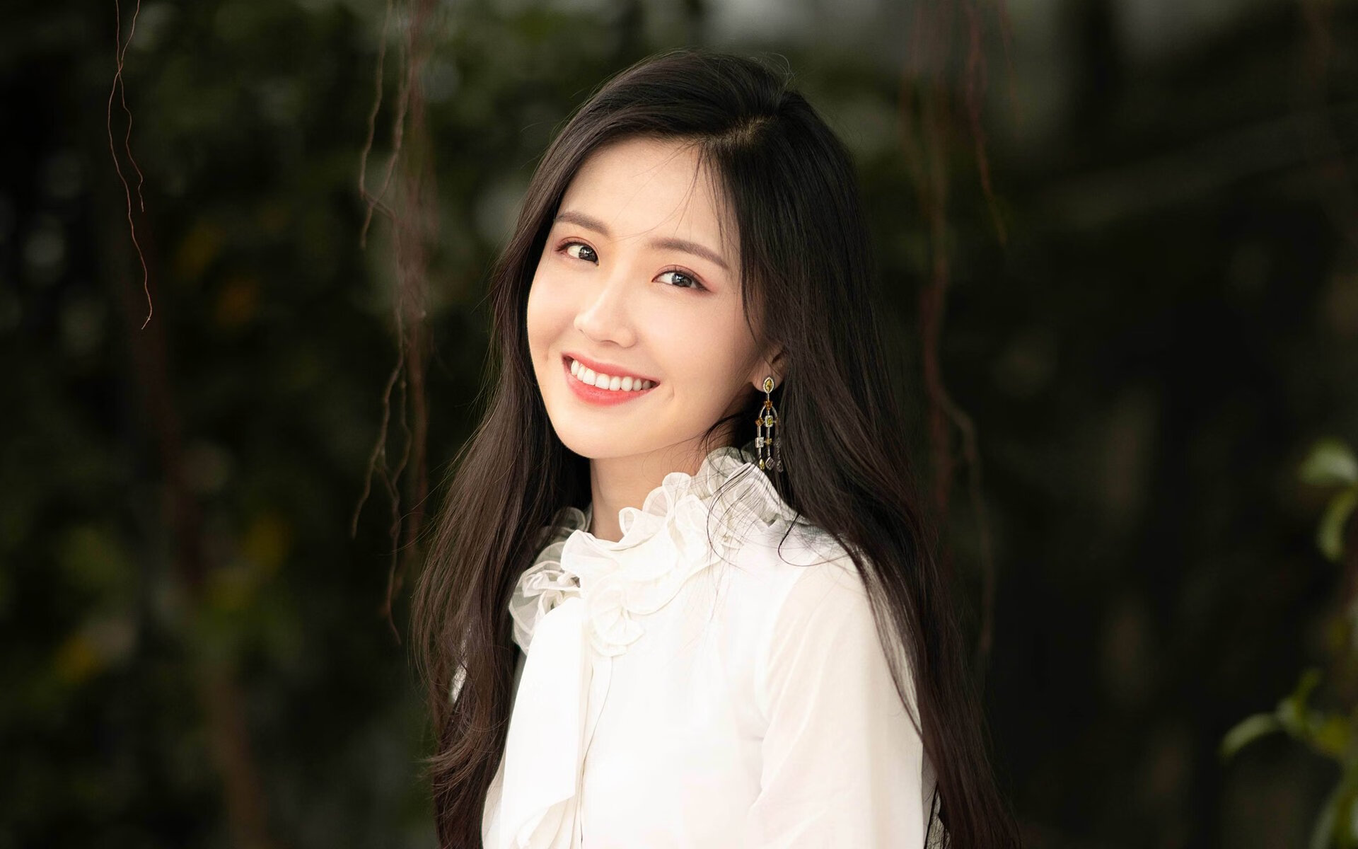 华体会官网-制胜的两种解法，姆巴佩的个人英雄主义与乌拉圭的集体主义狂胜  第2张